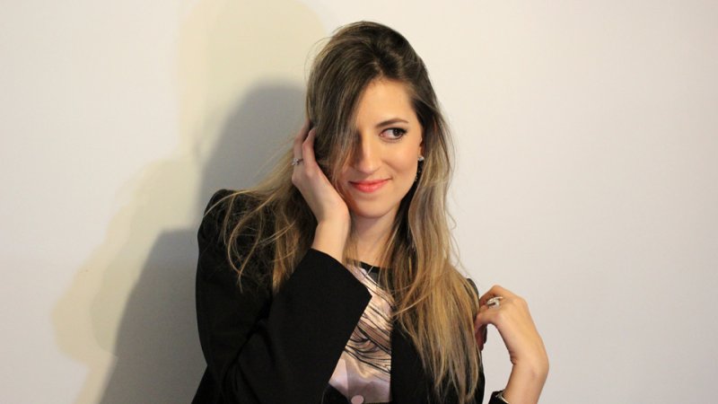 Tutorial en fotos: «Cat Eyeliner & Coral Lips» Make up Tutorial