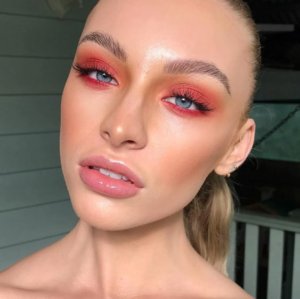 Pantone 2019: Living Coral | Cómo aplicarlo al maquillaje