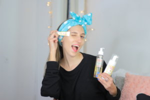 Una marca, una rutina: Cuidado Facial usando solamente Burt’s Bees | I’m Karenina TV